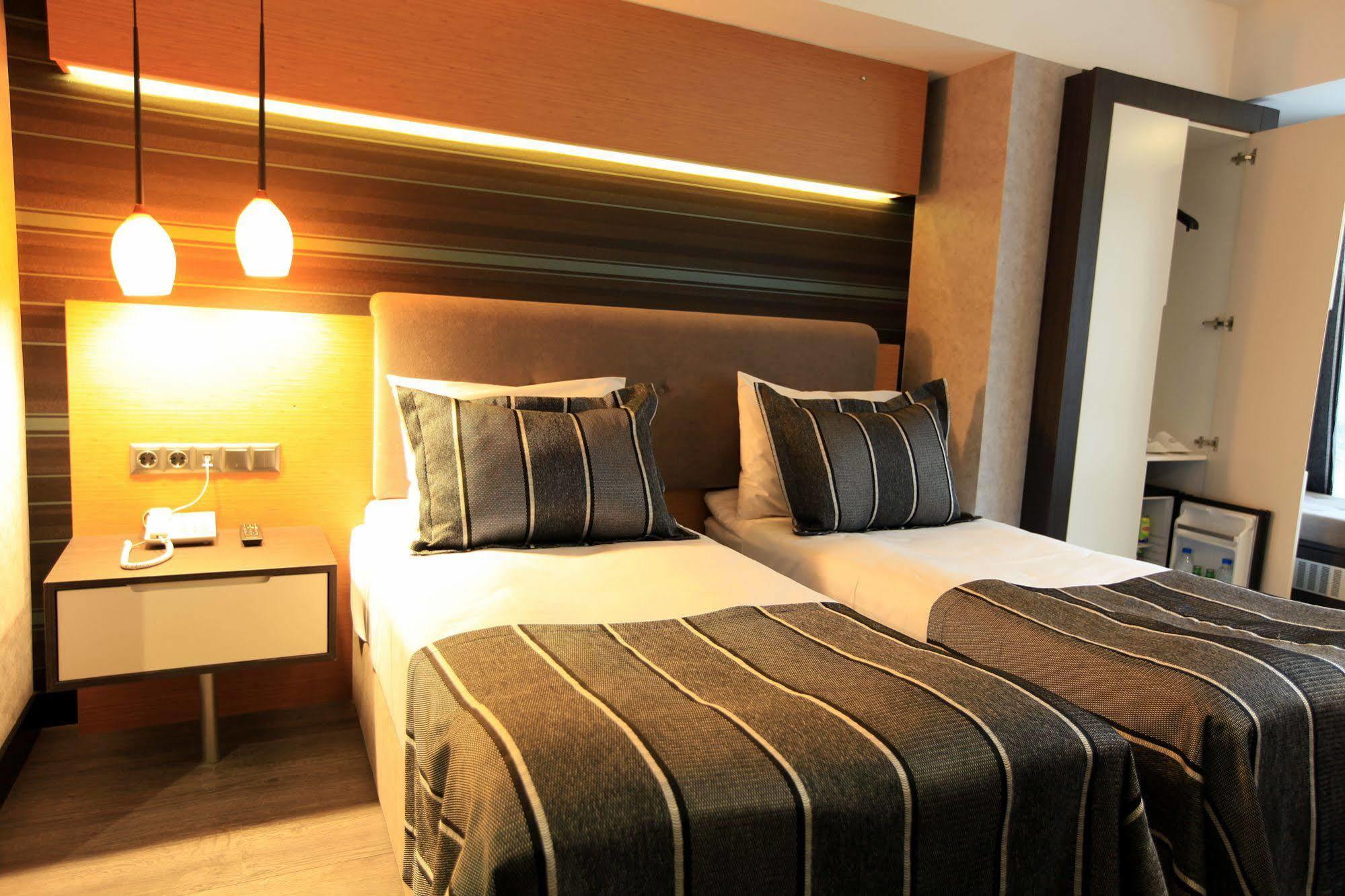 The Black Hotel Eskisehir Bagian luar foto